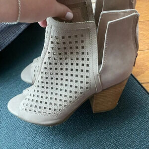 Francesca’s cream booties